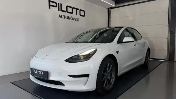 Tesla Model 3 2022 Standard RWD
