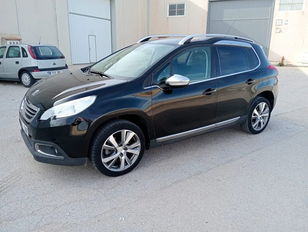 PEUGEOT 2008 PEUGEOT 2008 Familiar Manual de 5 Puertas