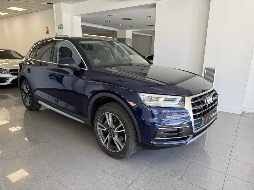 AUDI Q5 Q5 2.0 TFSI Design Q.-ultra S-T (9.75)
