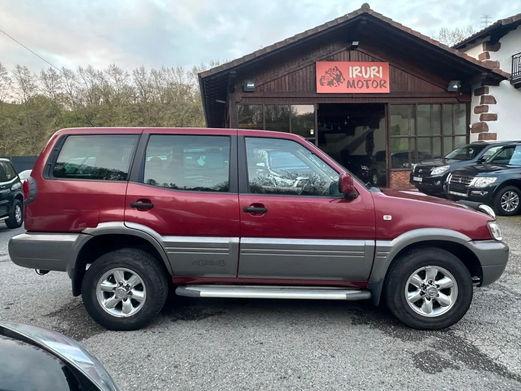 NISSAN Terrano Terrano 2.7 TDi Elegance