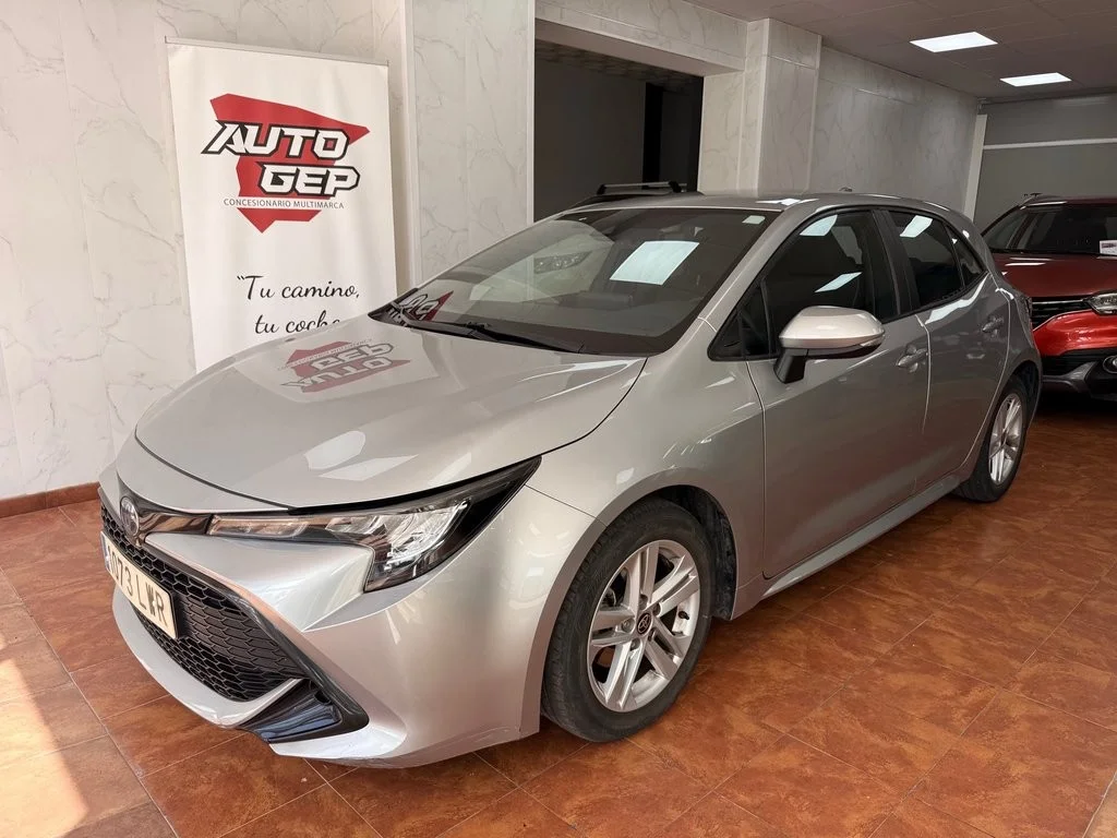 TOYOTA Corolla 1.8 125H ACTIVE TECH E-CVT