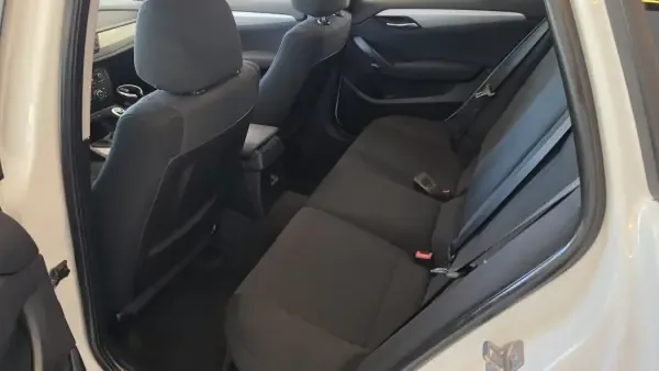 BMW X1 2011 18 d sDrive