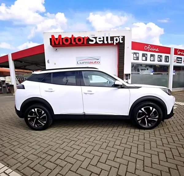 Peugeot 2008 2022 1.2 PureTech Allure EAT8