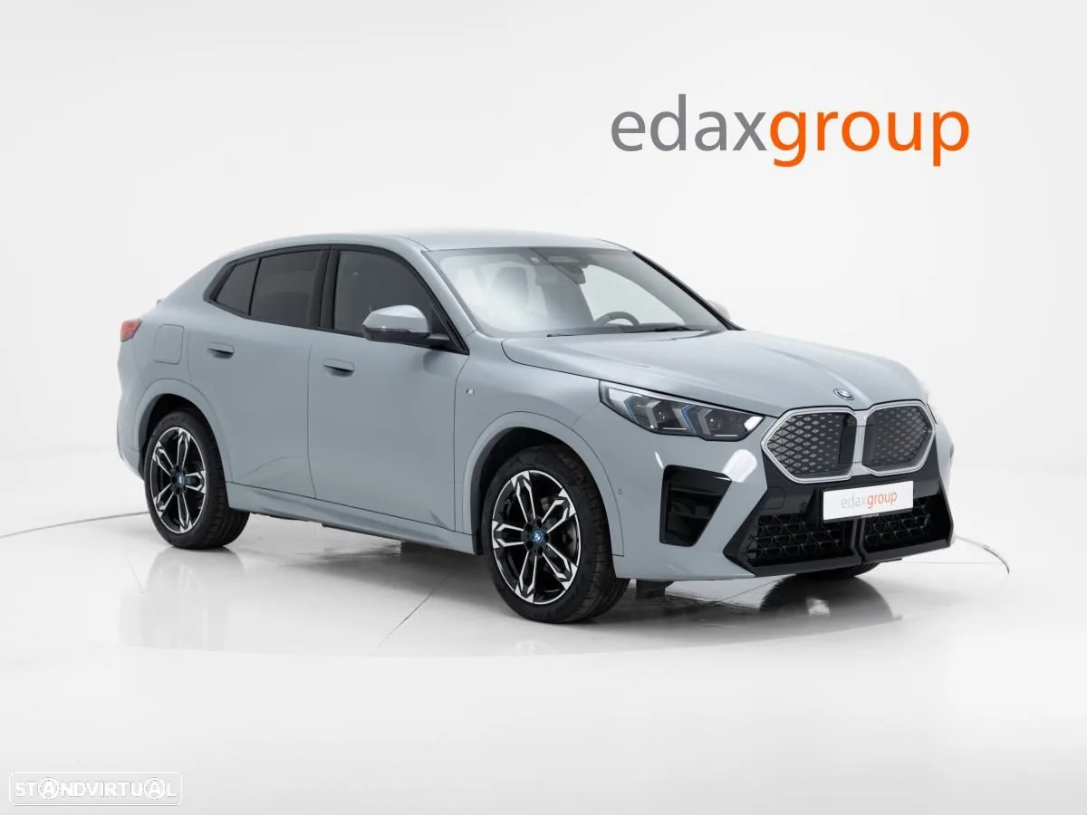 BMW iX2 eDrive20 Pack Desportivo M
