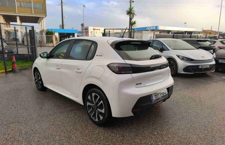 PEUGEOT - 208 - 208 1.2 PureTech Style