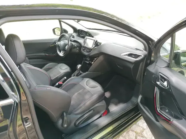 Peugeot 208 2016 GTline