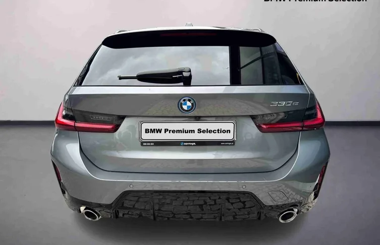 BMW - Série 3 - 330 e Touring Pack Desportivo M Auto