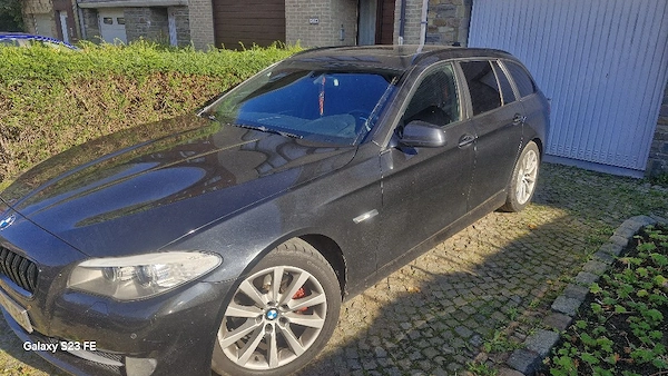 bmw F11 2012