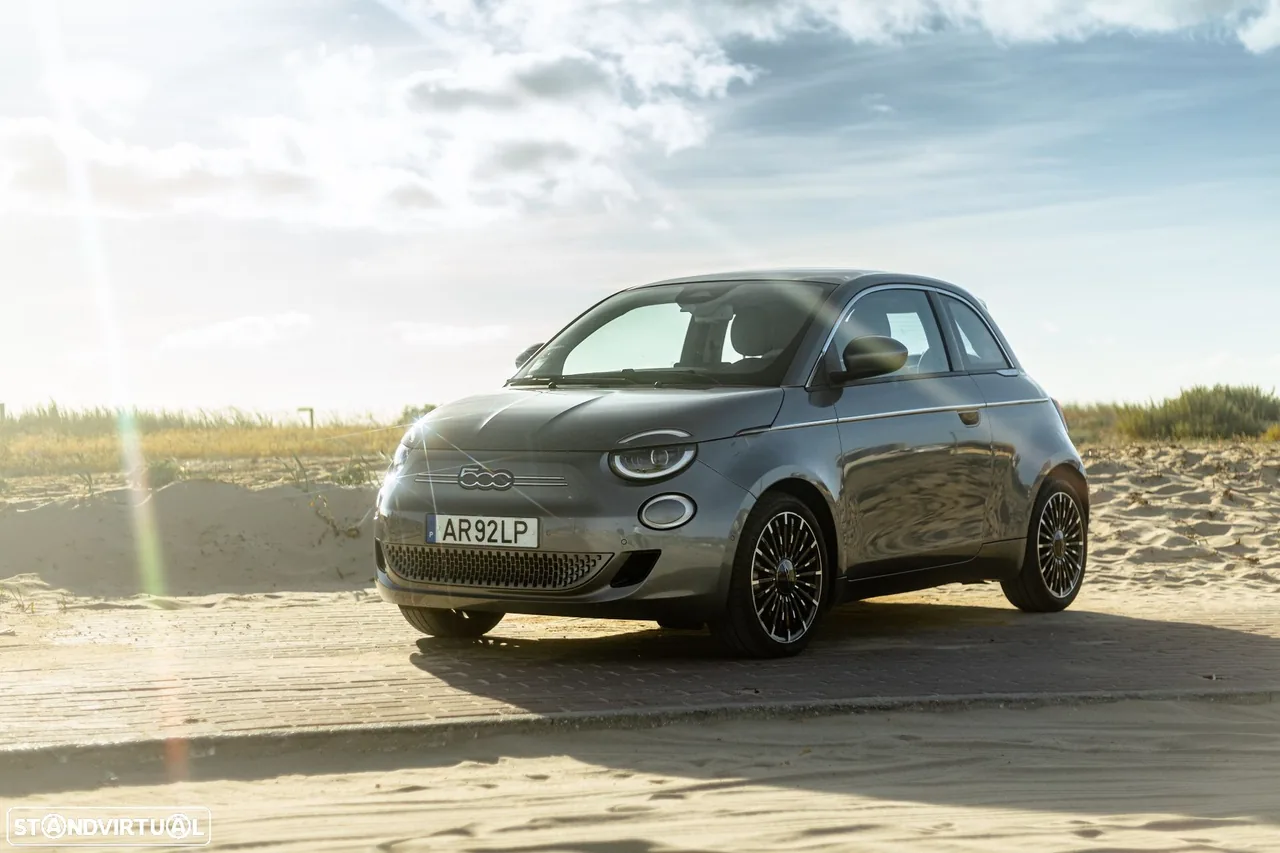 Fiat 500e La Prima